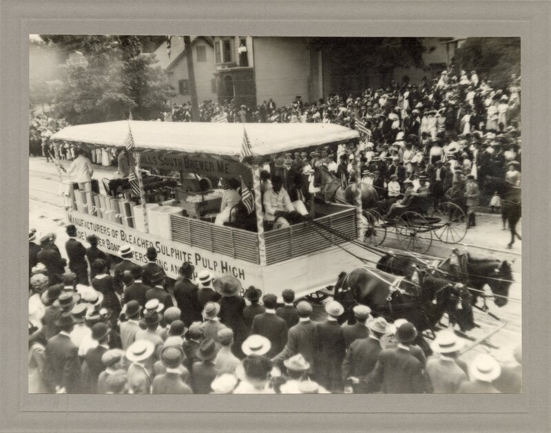 Eastern Manufacturing Co. Parade Float